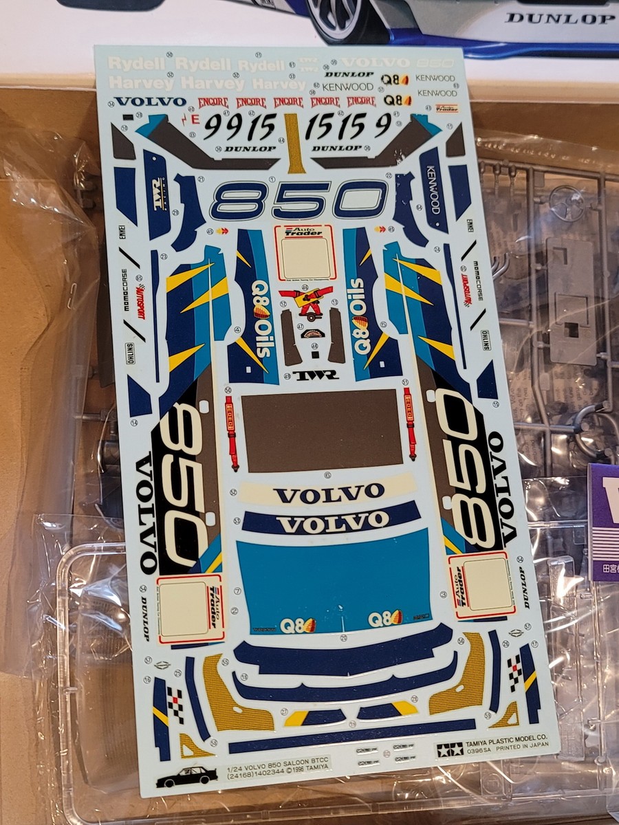Tamiya 1/24 scale Volvo 850 Saloon BTCC 1995 model kit