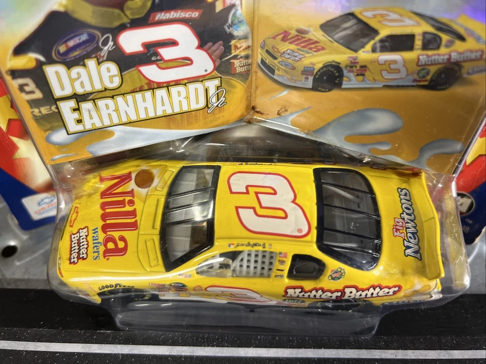 Dale Earnhardt Jr #3- 2001 Nilla Wafers Nutter Butter Winners Circle 1:43 Scale - Image 3 of 4
