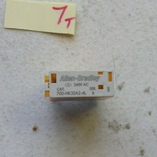 NEW NO BOX ALLEN BRADLEY RELAY 700-HK32A2-4L  SER B  (331)