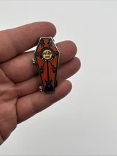 Hard Rock Cafe Las Vegas Halloween 2008 Hinged Coffin Pin with Mummy