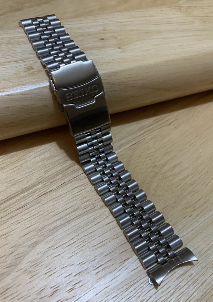 SEIKO 20mm jubilee style watch Bracelet Stainless steel with curved connectors - image 3 of 4