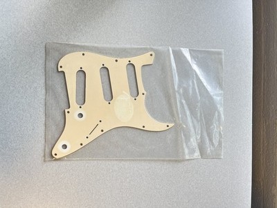 Fender Stratocaster Pickguard SSS 11-Hole Cream Aged White STRAT JP