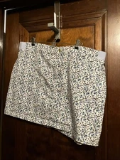 Lee Women’s Regular Fit Midrise Skort Blue Floral Size 22W Pockets Cotton Blend