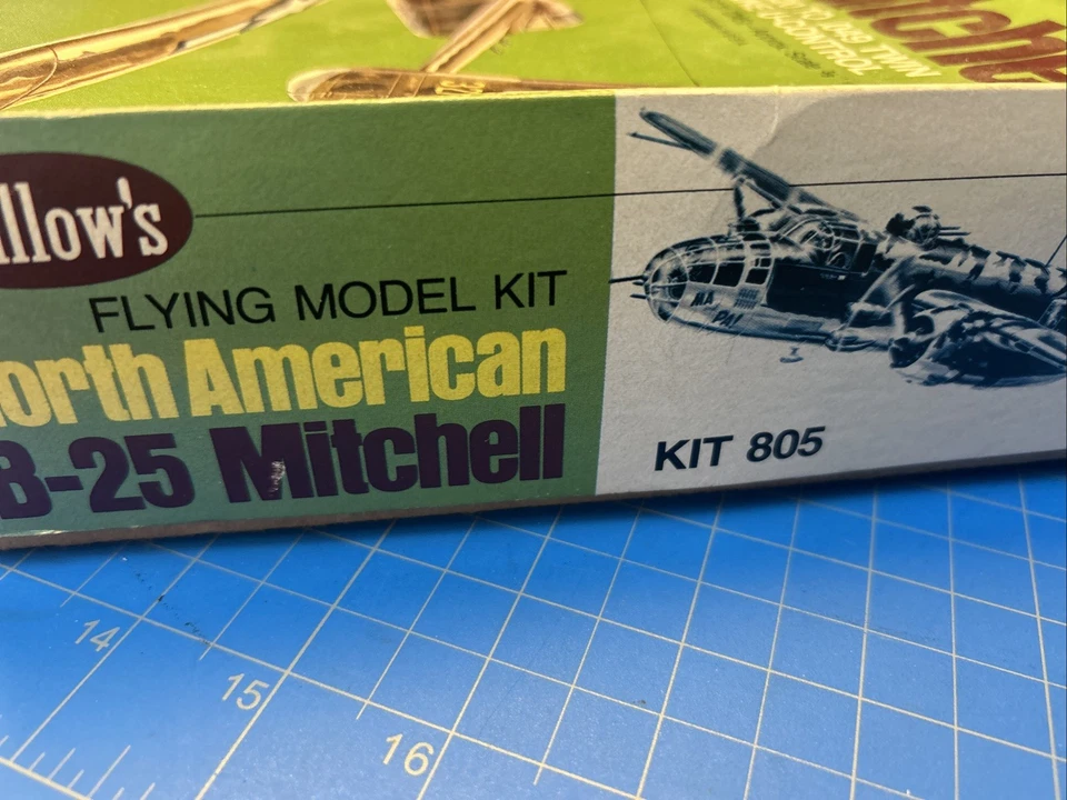 Guillow's WWII North American B-25 Mitchell Balsa Flying Scale Model Kit - Image 4 of 4