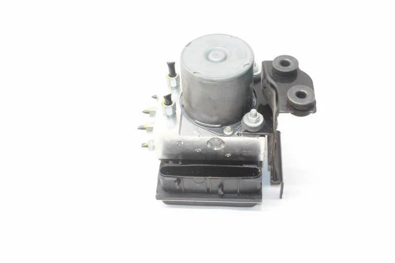 Nissan 370Z Z34 2014 cupé #193 OEM bomba ABS Foto 3 de 4