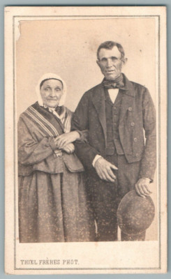 CDV 1860er Jahre Ein Leben Konvolut. Rührendes Paar in Pose. Foto Thiel Brüder in Paris