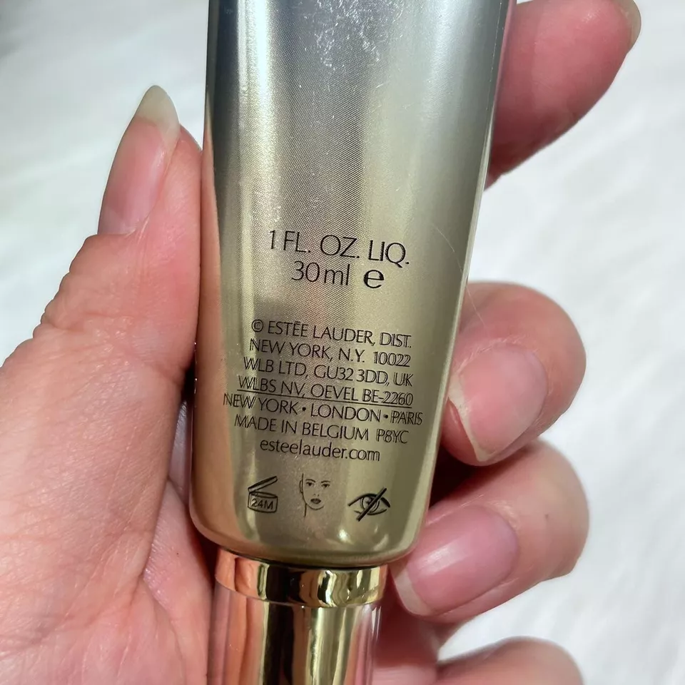 エスティローダー Re-Nutriv White Spot Corrector New Estee Lauder Re-Nutriv Ultimate Radiant White Spot