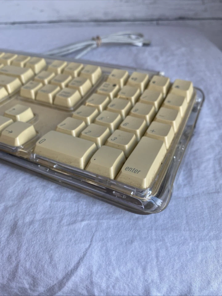 2002 Clear Apple Pro Keyboard  Wired USB M7803- WORKS!! - Image 4 of 4