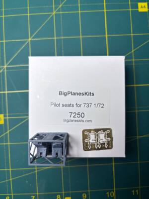 BPK 7250 1:72 Pilot seats for 737 Accessories kit