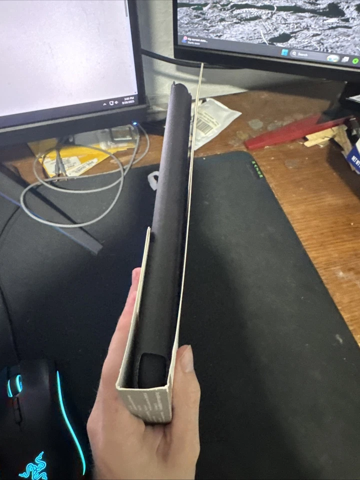 Targus (for iPad 9th 8th and 7th gen 10.2-inch, iPad Air and iPad Pro 10.5-in) - Image 2 of 4