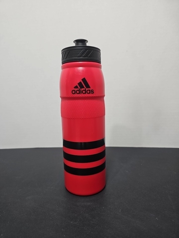 ADIDAS Squeeze 25.4 Ounce Scarlet Red Black Water Bottle 750Ml 