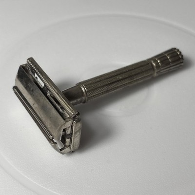 Vintage Gillette Flare Tip Super Speed Safety Razor 1958 D2 TV Special