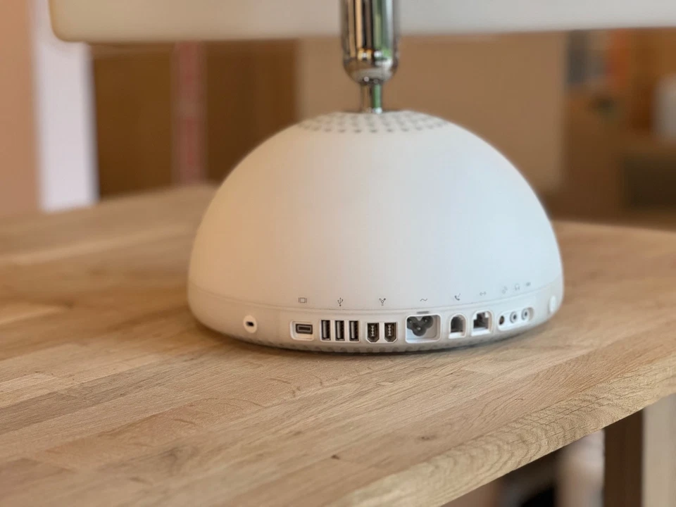 Great Condition + Working  Apple iMac G4 20" 1.25GHz PowerPC Model 4,5 2003 - Image 2 of 4