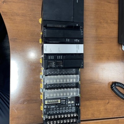 Omron moron controller PLC NJ501-1300  Test OK  All Components Included