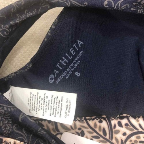 ATHLETA Aqualuxe Batik Blue Bikini Top Size Small NEW - Picture 6 of 7