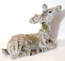 Holiday Inspirations Reindeer Figurine Christmas Decor 2012 Resin 10" x 9"