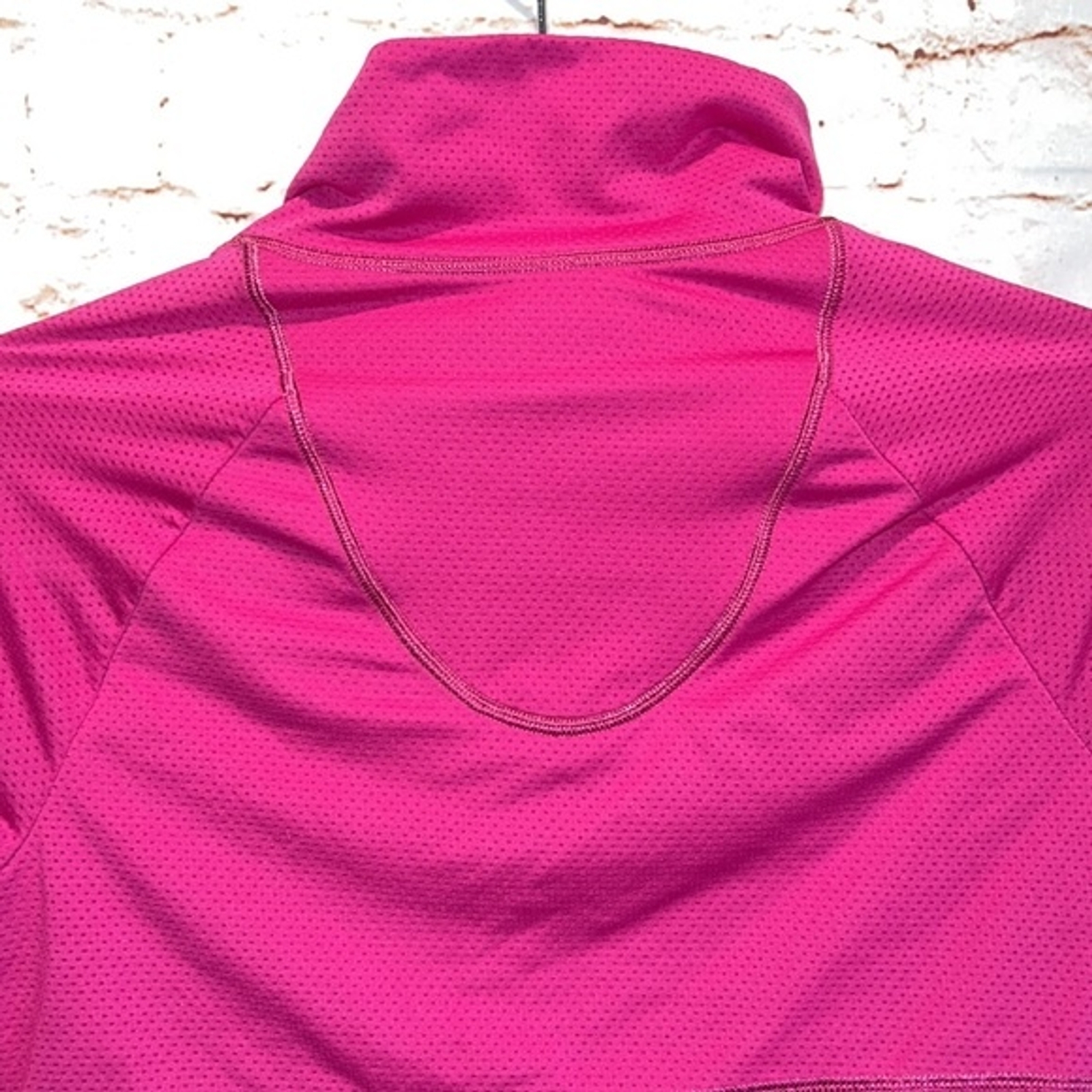 Roxy Pullover reflective tabs thumbholes pink hal… - image 7