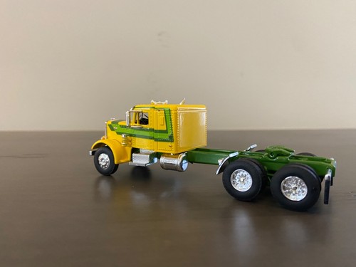 1/64 DCP/First Gear Peterbilt 351 36” Flat Top Sleeper- Yellow w/ Green stripes - Picture 3 of 8