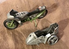 Moto GI Joe Silver Mirage con cavalletto e attacco auto laterale rotto