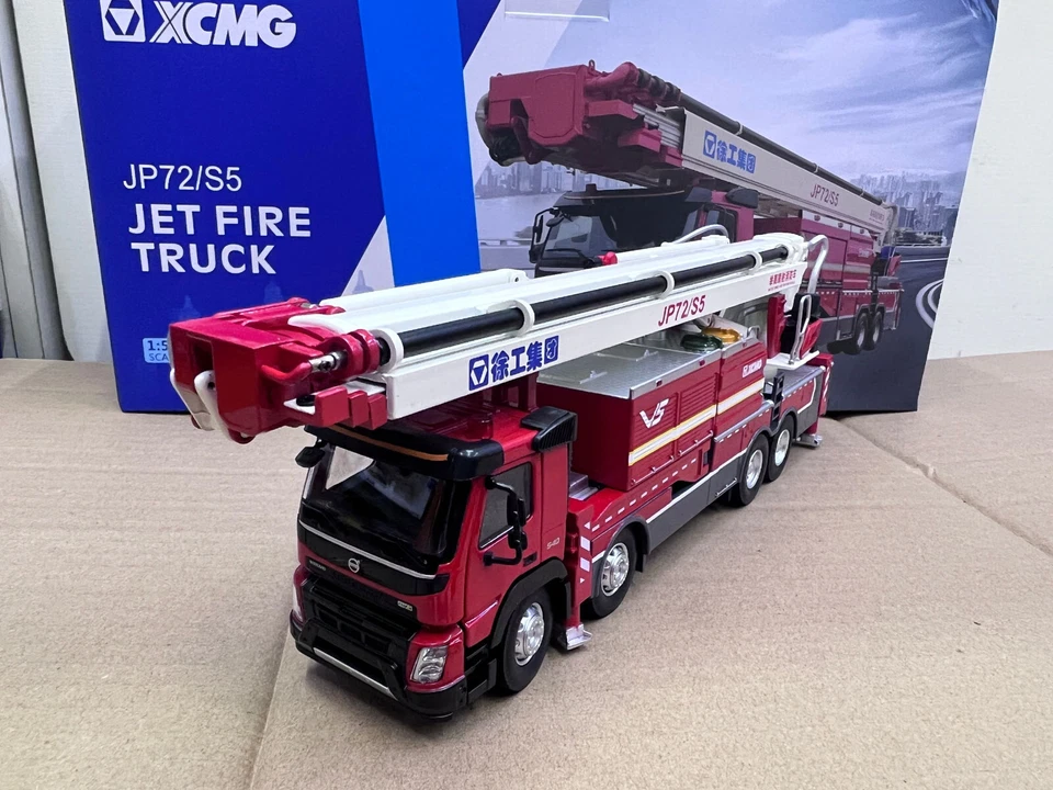 XCMG Water Towe Fire Fighting Vehicle JP72/S5 Jet Fire Truck 1:50 Scale DieCast - Image 4 of 4