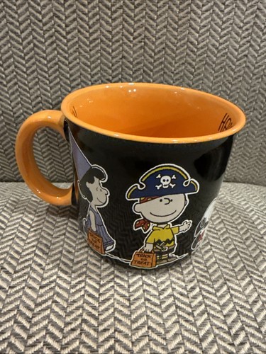 Peanuts Snoopy Gang “Happiness is Halloween” Trick or Treat Black Mug Woodstock - Picture 4 of 4