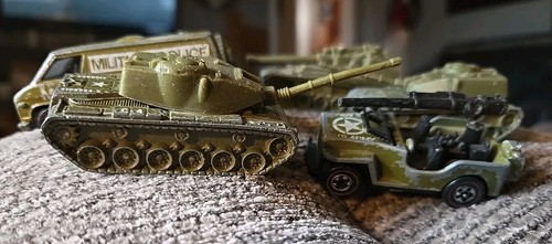 6 HOT WHEELS REDLINE OLIVE DRAB MILITARY VEHICLES, F - Bild 2 von 22