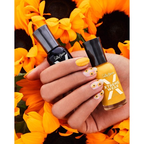 Sally Hansen Xtreme Wear Nail Polish, Mellow Yellow, 0.4 Fl. Oz. - Picture 4 of 9