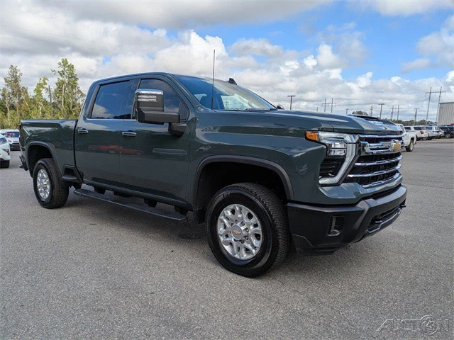 2025 Chevrolet Silverado 2500 LTZ - Image 2 of 4