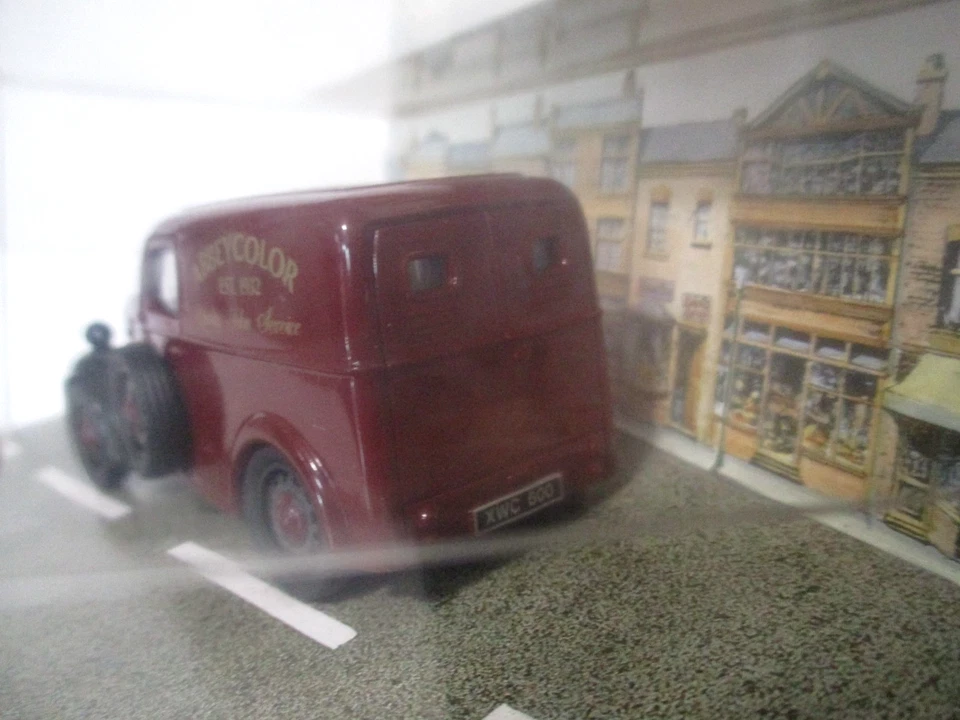 Corgi Classic Models AbbeyColor Film Ford Van Dk Red 3 inch Diecast w/Box - Image 4 of 4