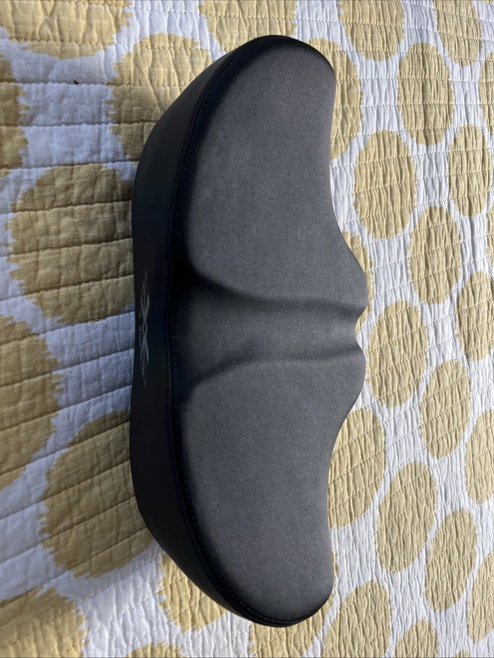 Cojín de asiento de bicicleta sin nariz X Wing New-Age para hombres y mujeres acolchado extra y ancho Foto 3 de 4