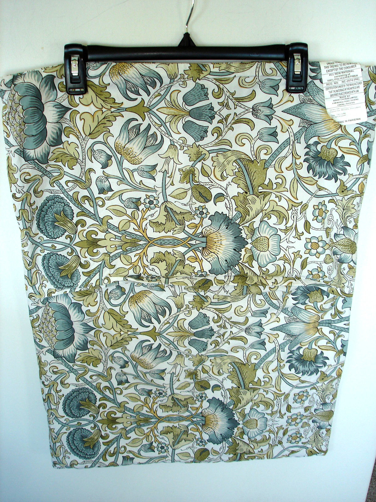 William Morris At Home White*Sage Floral  Quilted Standard Pillow Shams Set of 2