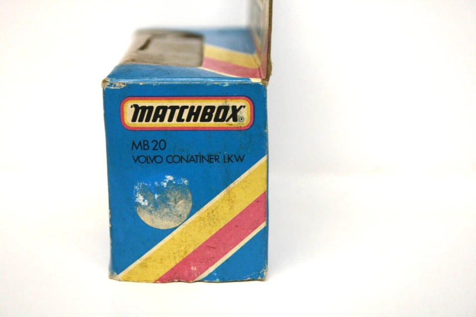 MATCHBOX SUPERFAST MB20 VOLVO CONTAINER TRUCK CROOKES - Image 3 of 4