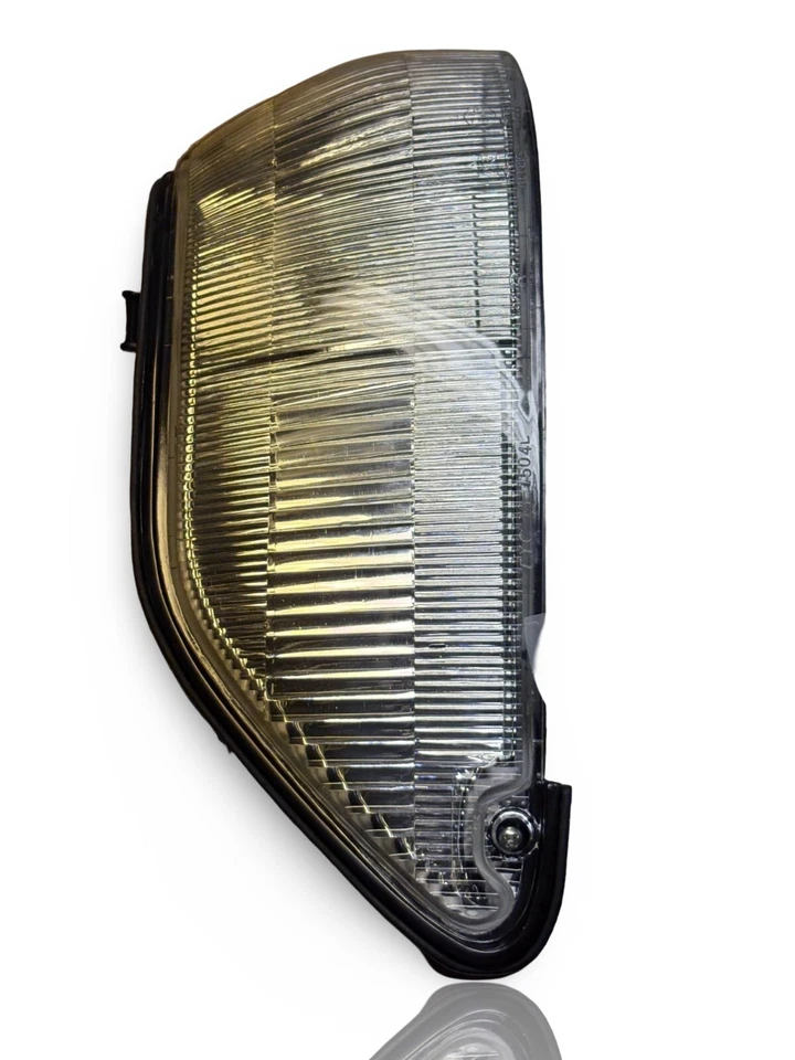 1988-1992 Carina Corner Lamp Right Driver Side Offside Front Light - Image 4 of 4