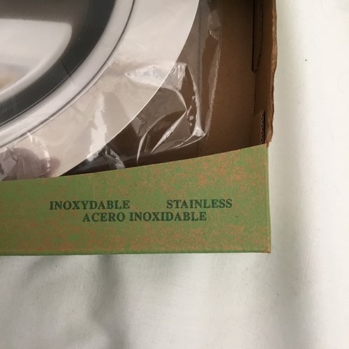 Oneida Carefree Collection 12.5 in Stainless Steel Serving Bowl NEW - Picture 7 of 7