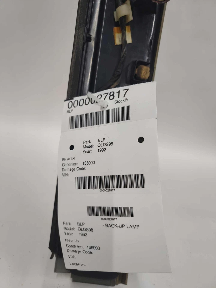 1992 Oldsmobile 98 Center Back-Up Lamp - Image 3 of 4