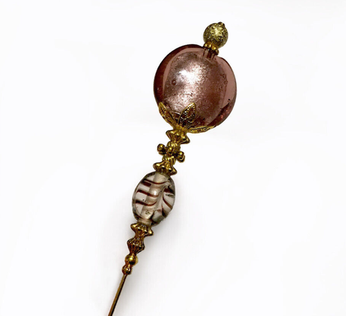 HATPIN with Classy Mauve Purple Lampwork Glass on Old Brass Finish Setting - 8” - 第 1/12 張圖片