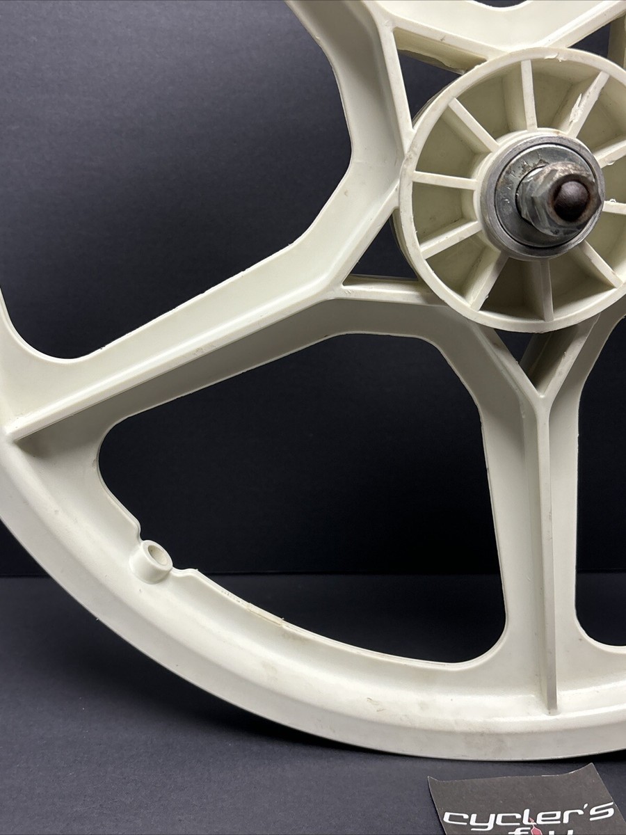 NOS 20” O.G.K OGK Front White MAG Wheel bmx JAPAN Suzue Fit