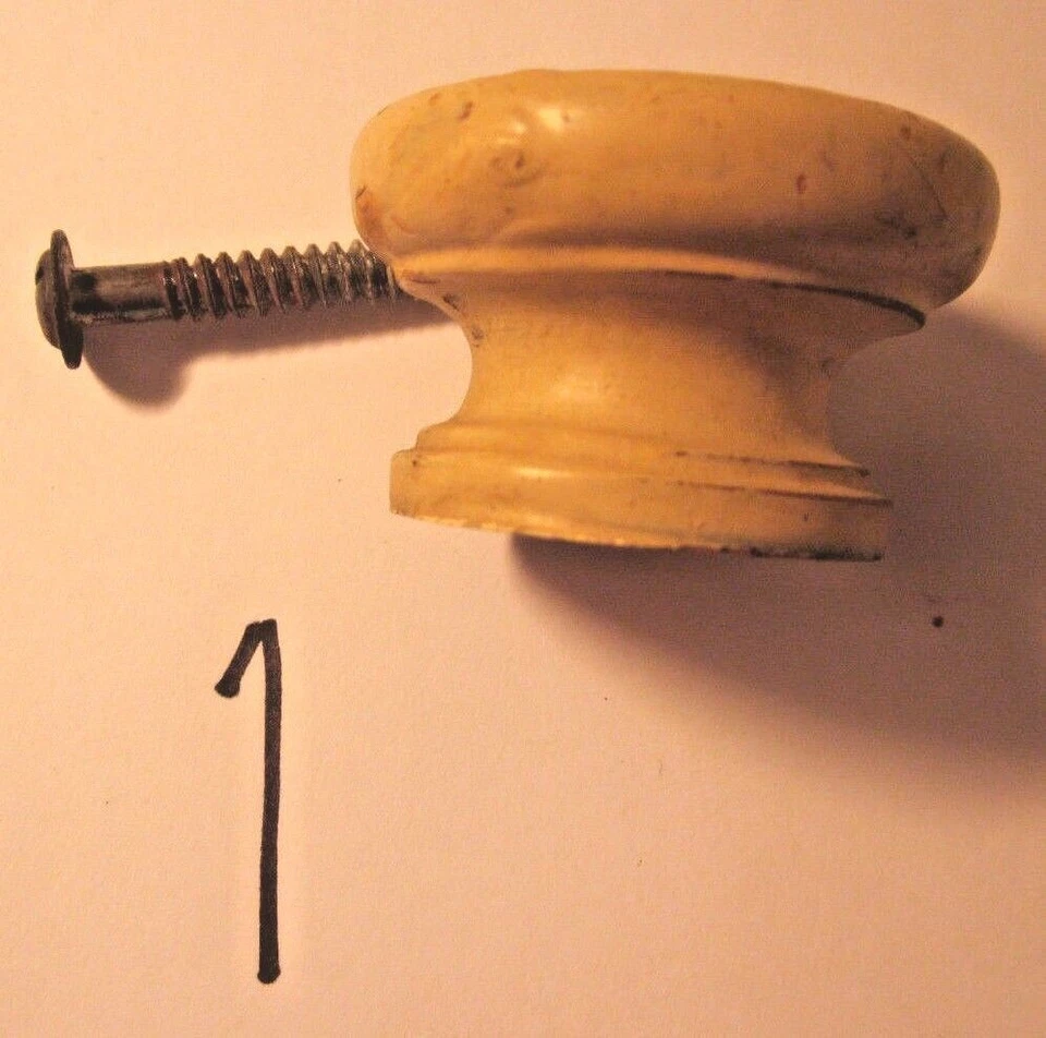 Colonial Pull Knob Shabby Wood 1-3/4" Cabinet Dresser Door Drawer Salvage 1 Vtg - Изображение 2 из 4