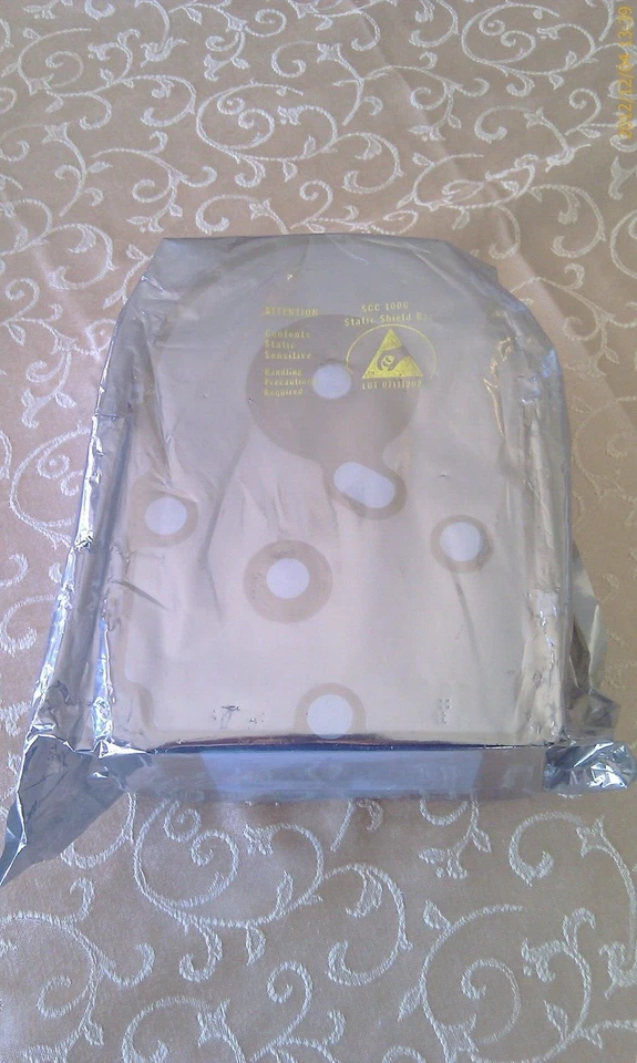 Rare 47GB Elite Seagate ST446452W 68 pin 5.25" FH Internal SCSI HARD DISK DRIVE - Image 2 of 2