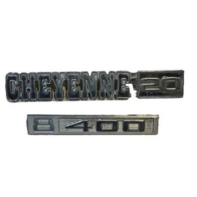 GMC  Chevy Cheyenne C20 8400 Front Fender Emblem Badge READ
