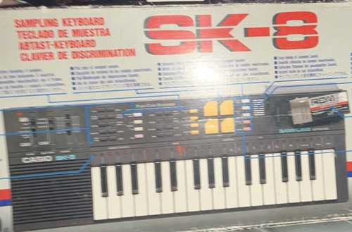Casio SK-8 32-Key Sampling Keyboard with Built-in Effects and Speaker