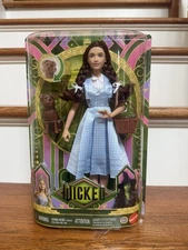 Wicked For Good Movie DOROTHY GALE FASHION DOLL & TOTO Gingham Dress Basket NEW!