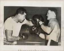 1948 Press Photo Joe Louis fights Phil Van Niekerk in London, England