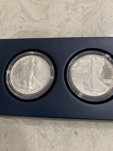 1986 S SILVER EAGLE PROOF AND UNCIRCULTED DOLLAR 2 COIN SET IN CAPUSLE & SF BOX!