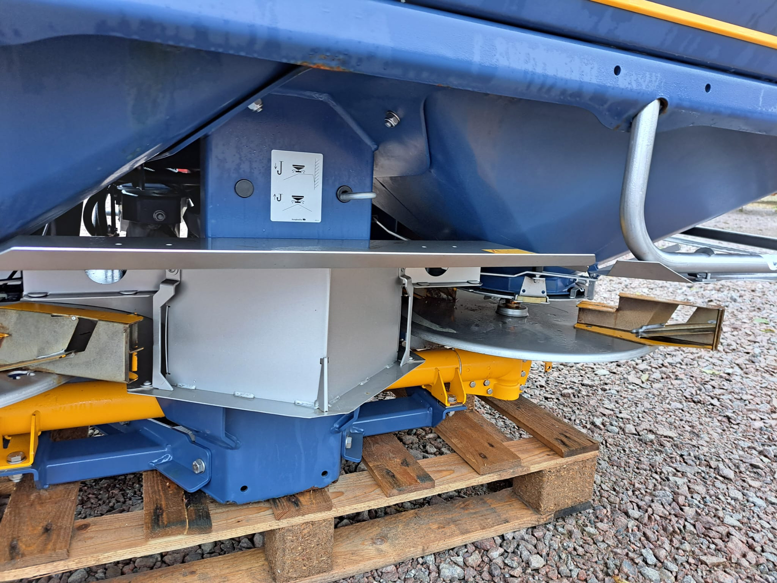 KRM Bogballe M2W Dynamic Weigh cell Fertiliser Spreader, 2013 eBay