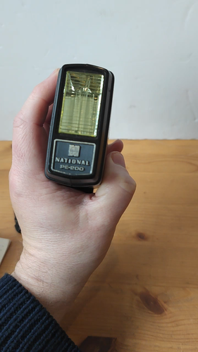 National PE-200 - Electronic Flash Unit with Sync Cable & Inst- Tested & Working - Video 1 of 1