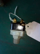 New Bendix  Heavy Duty Stoplight Switch 3/8" NPT