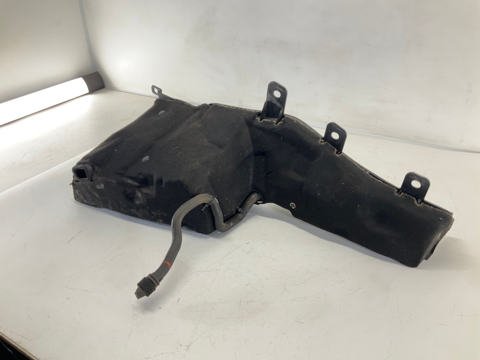 14-17 MASERATI Ghibli Front Under Cowl Air Filter Housing CM
