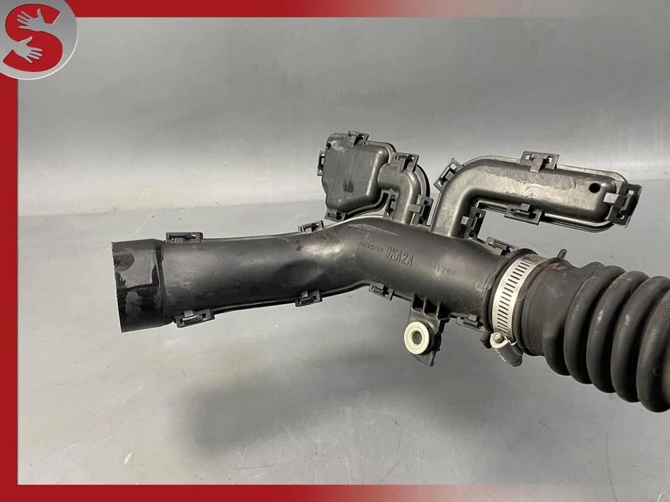 Nissan Versa 2014 sedán de 4 puertas - tubo de admisión de aire Foto 4 de 4