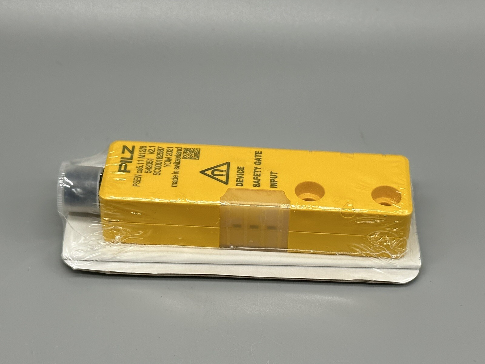 1 PCS New PILZ PSEN CS5.11 M12/8 542051 Safety door switch New USA